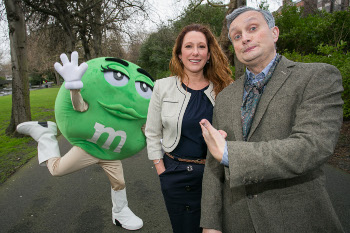 Ms Green celebrates her return to Ireland with Uncle Gaybo (aka Mario Rosenstock) and M&M's Ireland product category manager, Orlaith Fortune
