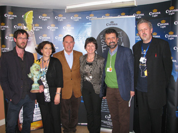 From left: Ruán Morgan, Best of Festival winner, with the Festival Committee’s Helen Wells, Michael and Kathleen Barry of Barry & Fitzwilliam (Corona Extra distributors), the Mexican Abassador to Ireland Carlo Garcia De Alba and Festival Chairman Maurice Seezer.