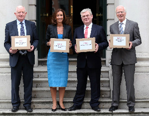 Frank Hayes, Kerry Group; Aisling Dodgson, Investec; Eamon Gilmore, Tánaiste and Minister for Foreign Affairs and Trade and John Whelan, CEO, IEA