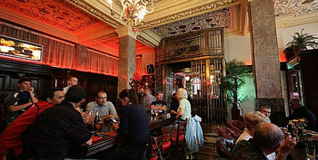 Only one in four men would quaff a glass of wine while out with their friends at the pub according to research from Cotes du Rhone Wines.