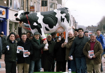 Dairy farmers say milk prices are 7c/l short of their break-even target of 40c/l of milk
