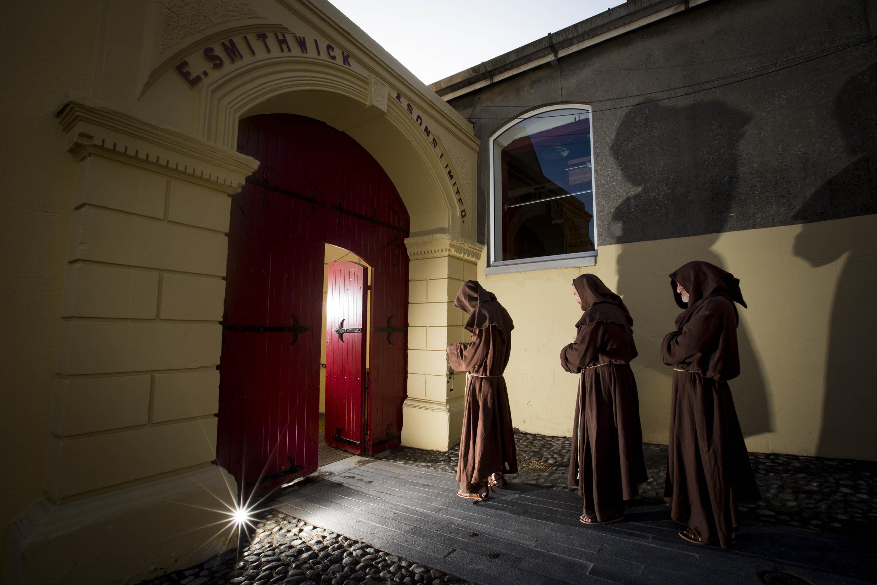 Ireland’s newest visitor attraction, Smithwick’s Experience Kilkenny, was officially launched on 28 August 2014. Three Franciscan monks, played by actors Patrick Moylan, Jason Reilly and Thomas Doran, took a step back in time to 1231 to commemorate the medieval origins of brewing on the site of the Abbey of St. Francis