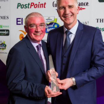 Fran Walsh, circulation and audience director, The Irish Times, presents the award for National Retail Manager 2014 to Paul Dunne, SuperValu, The Pavilions shopping Centre, Swords, Dublin at the ShelfLife GRAM Awards 2014