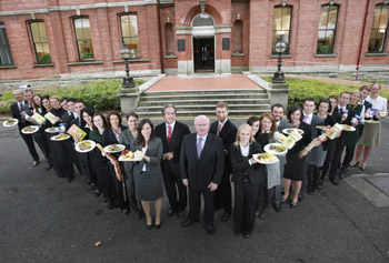 Aidan Cotter, CEO Bord Bia; Brendan Smith, Minister for Agriculture, Fisheries and Food; Prof.Tom Begley, Dean of UCD Business Schools; and current fellows call on 25 of Ireland’s sharpest minds who are hungry for opportunity to take part in the Bord Bia Marketing Fellowship Programme 2010