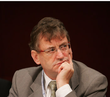 Food Safety Authority of Ireland (FSAI) chief executive, Professor Alan Reilly