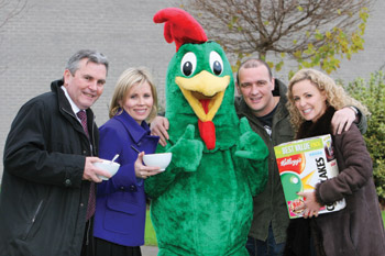 Jim McNeill, managing director Kellogg’s Ireland, Fair City actress Sandra Curran, Kellogg’s Cockerel Cornelius, actor Alan O’Neill and actress Orlaith Rafter