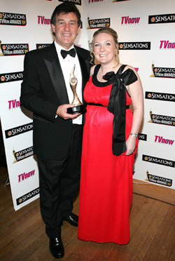 Bill Cullen, winner of Favourite Newcomer to Irish TV, with Nicky Wells, marketing manager, Walkers