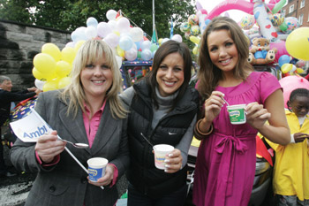 Pictured at the Ambrosia Special Children's Taxi Day 2008, Cathy Kelly of Premier Foods Ireland, RTE's Lucy Kennedy and current Miss Ireland, Sinéad Noonan