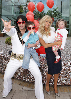 Pictured launching this year’s HB Ice Cream Sunday Campaign for Down Syndrome Ireland are “Elvis” aka Ciaran Houlihan, Tim Curran (4), Robin Lynam (4), and Lisa Murphy