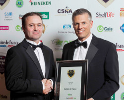 Jerry McDonnell, national sales & development manager, Gala Retail Services Limited, presents the award for Supplier of the Year to Brendan Egan of Cuisine de France