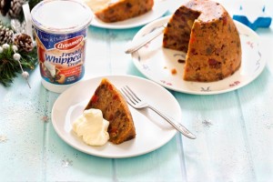 Avonmore Fresh Dessert Cream is ideal for Christmas pudding, mince pies and all your favourite Christmas treats
