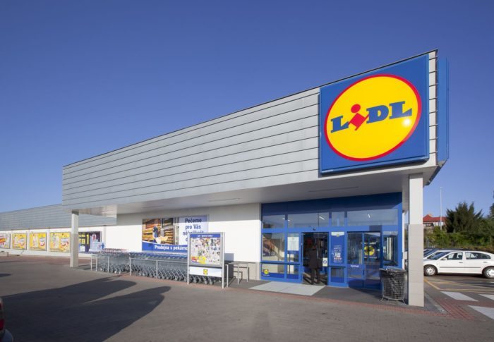 Lidl will remove all plastic from its fruit and veg aisle by Christmas