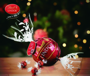 The Lindor Maxi Ball 550g offers the same classic Lindor Milk recipe in a giant size Lindor truffle