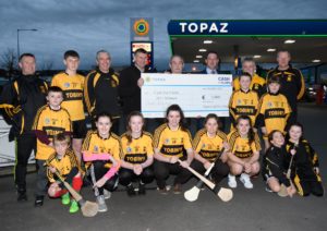 Pictured is Cash for Clubs 2017 Prize Winner, St. Eunan’s GAA, with Topaz Area Managers, Enda O’Reilly and Eddie Tobin (Photo Clive Wasson)