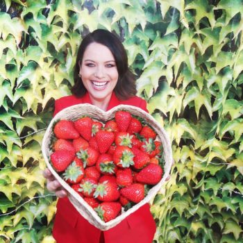 Model Michele McGrath helps Aldi announce the arrival of its Irish strawberries to stores across Ireland